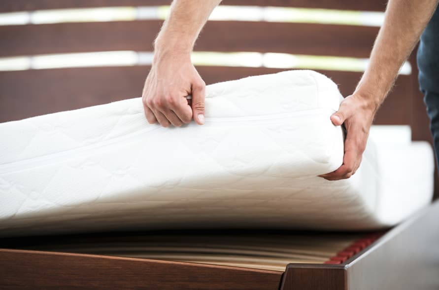 comfotable hotel bed